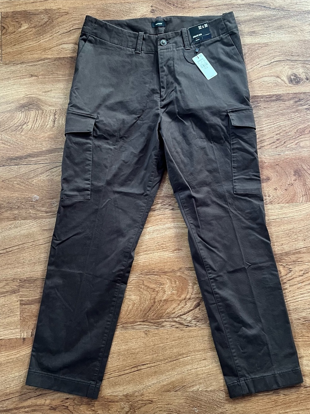 Express Men’s Athletic Slim Modern Chino Cargo Pant 32x30 NWT